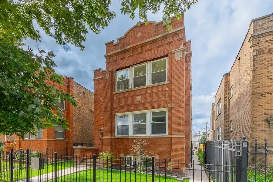 3818 N Kimball Avenue #2, Chicago, IL 60618 - #2