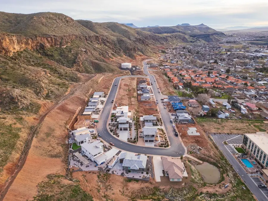 451 N 200 E, La Verkin, UT 84745 - #2