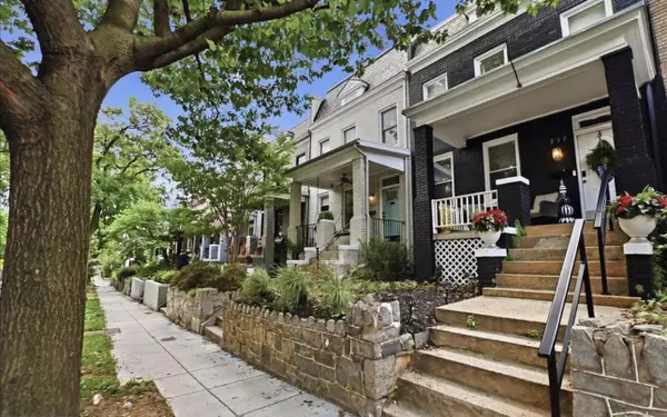 939 15th St Se, WASHINGTON, DC 20003