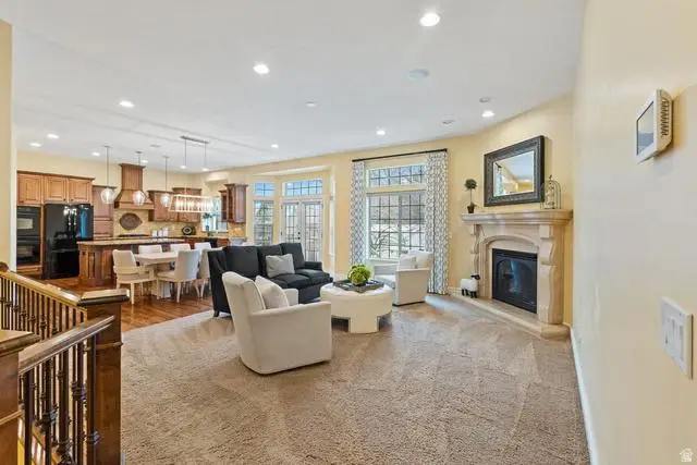 330 W Paradiso Ln, Centerville, UT 84014 - #3