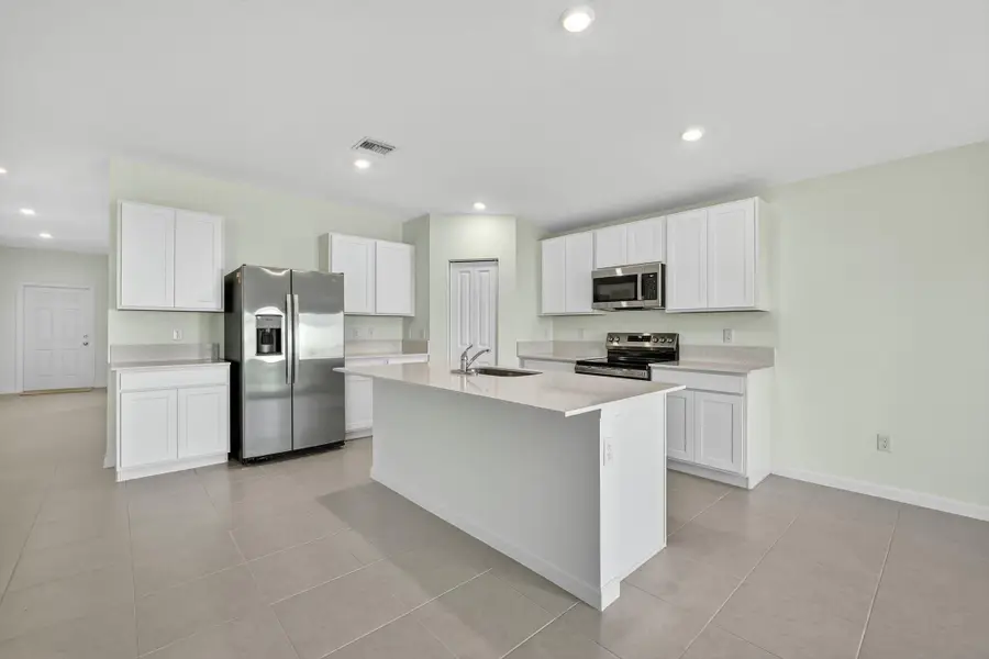 728 Carlyle Way E, Fort Pierce, FL 34947 - Image #3