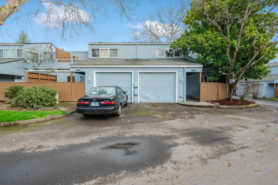 1630 NW Eastbrook Ct, Beaverton, OR 97006 - Image #2