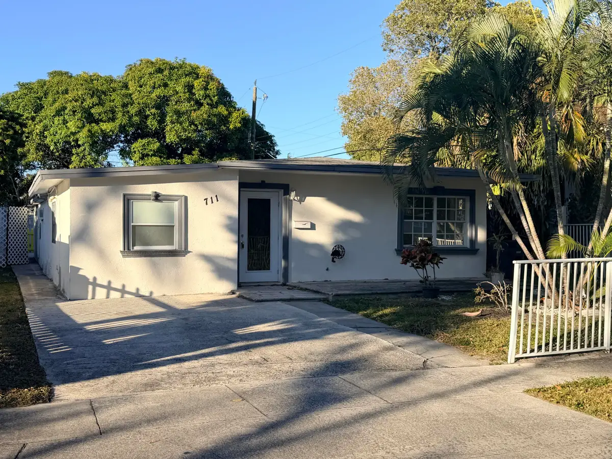 711 Fernwood Drive, West Palm Beach, FL 33405 - #1