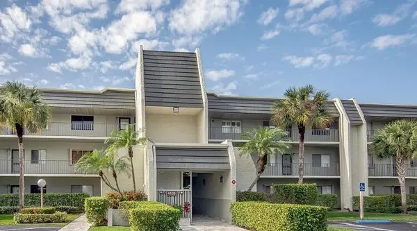 4100 Tivoli Court #301, Lake Worth, FL 33467