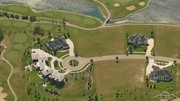 23 E Grove, Freeland, MI 48623