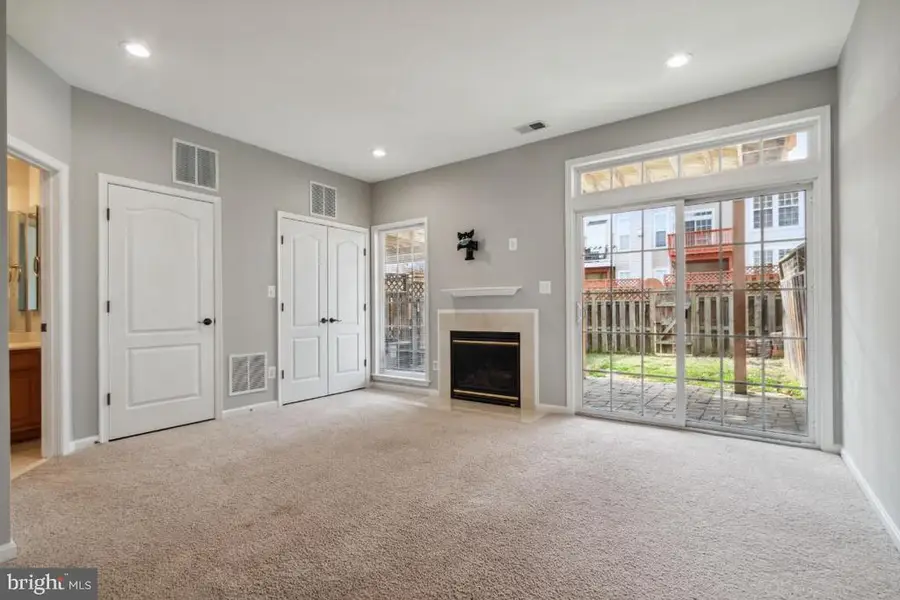 21931 Halburton Terrace, Broadlands, VA 20148 - #3