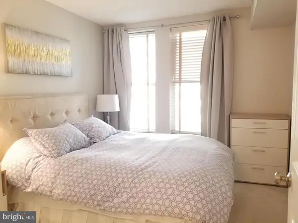 601 Pennsylvania Avenue NW , 703, Washington, DC 20004