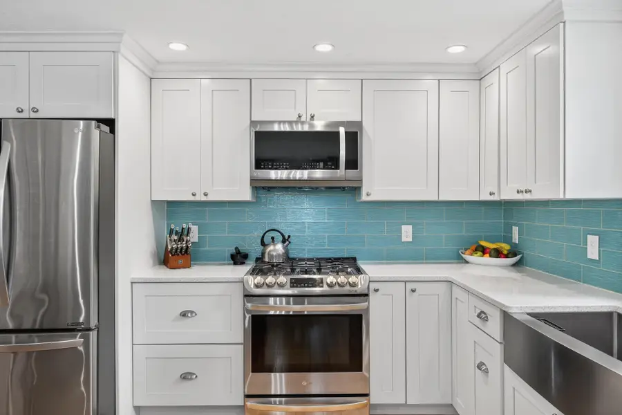 3 Bittersweet Ln, Harwich, MA 02645 - Image #3