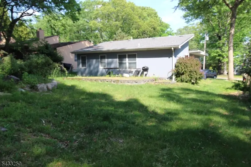 64 W Lake Shore Dr, White Meadow Lake, NJ 07866-1026 - #2
