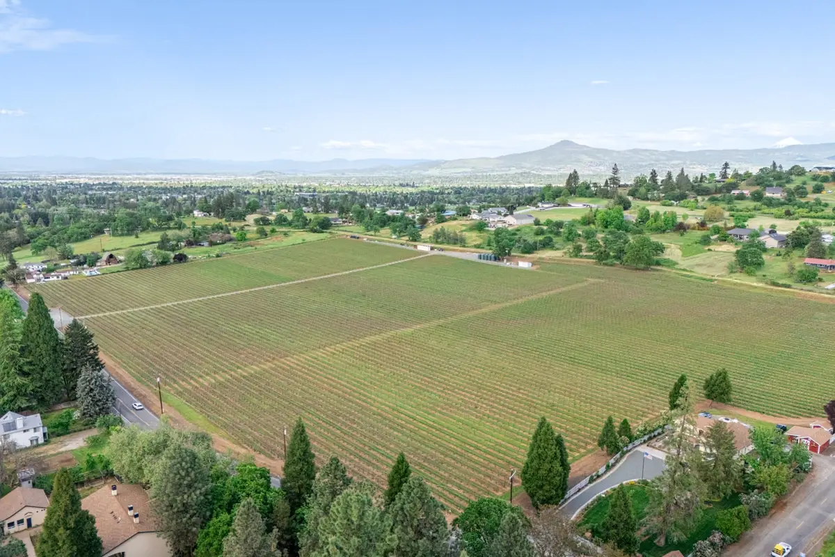 2871 Griffin Creek, Medford, OR 97501 - Image #1