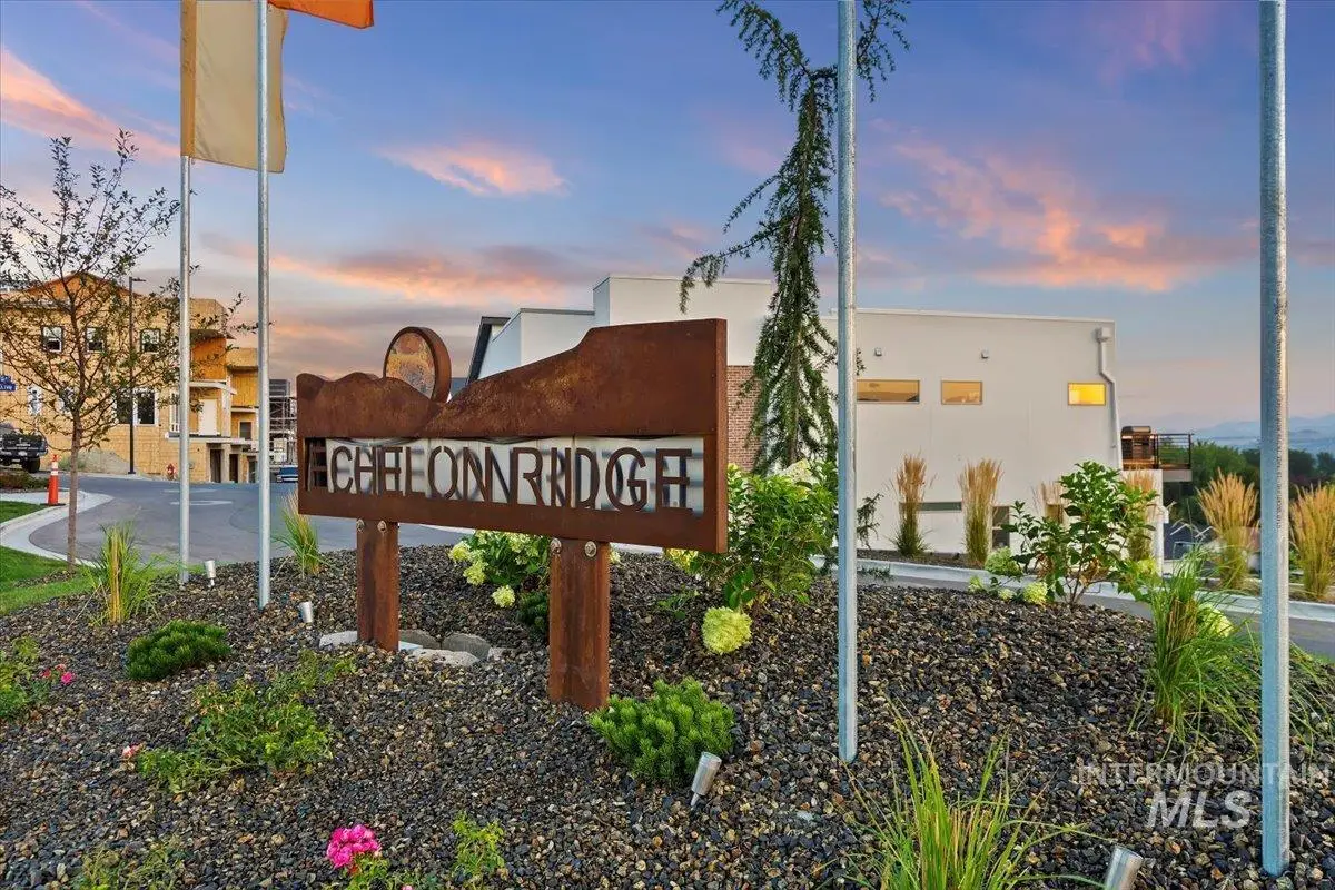 1233 E Echelon Ridge Ln, Boise, ID 83716 - Image #1