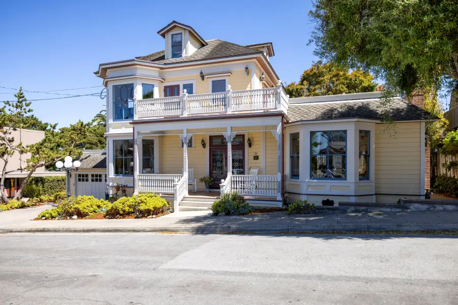 131 7th Street, Pacific Grove, CA 93950 - #2