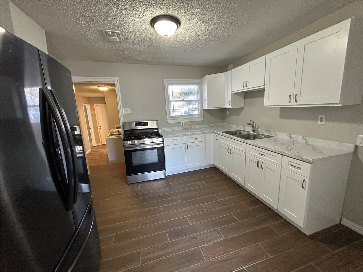 5409 Vesta Farley Road, Fort Worth, TX 76119 - #1