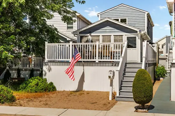 2-49 Hillside Avenue, Queens, NY 11697