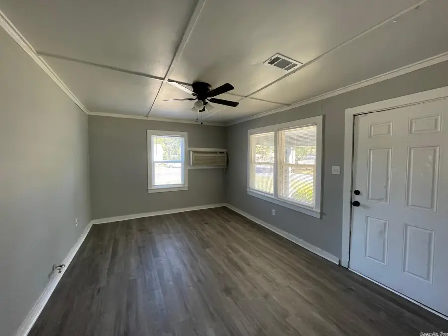 521 Gordon Street, North Little Rock, AR 72117 - #2