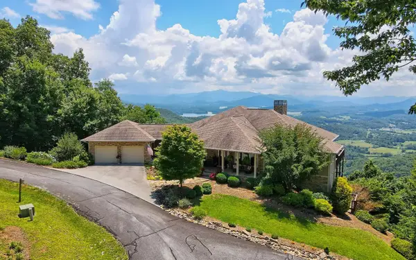 1212 Double Knob Drive E, Hayesville, NC 28904