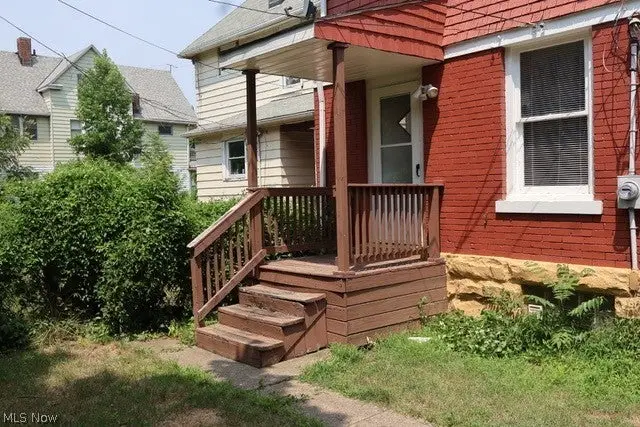 10102 Ostend Avenue, Cleveland, OH 44108 - #2