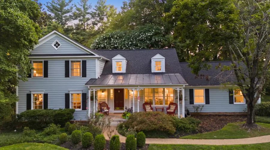 210 Falcon Ridge Rd, Great Falls, VA 22066 - #2