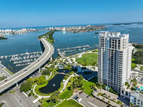 331 Cleveland Street #702, CLEARWATER, FL 33755