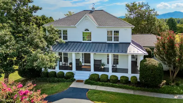 23 Lookaway Hills Dr, Afton, VA 22920