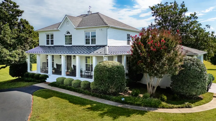 23 Lookaway Hills Dr, Afton, VA 22920 - #2