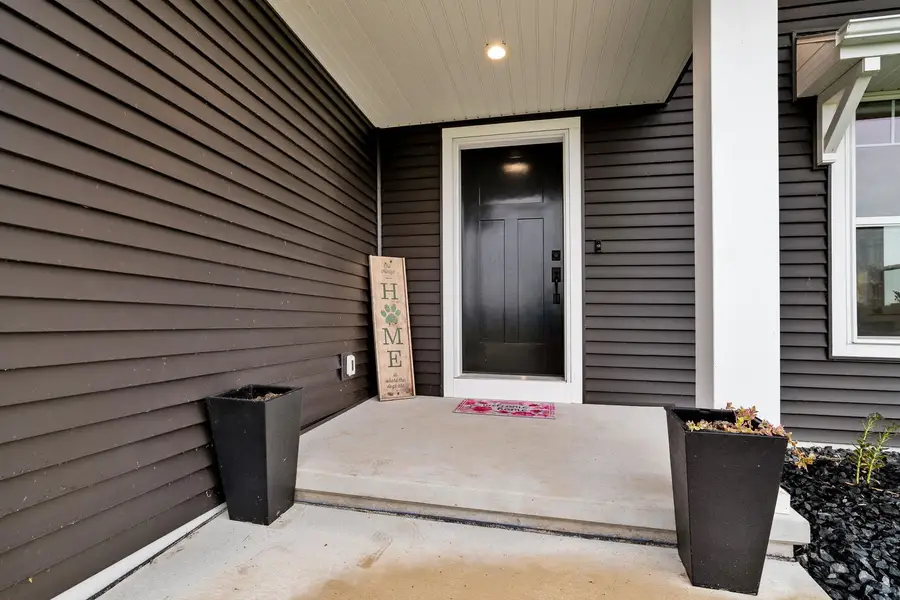 1429 Harbor Lights Rd, Suamico, WI 54173 - Image #3