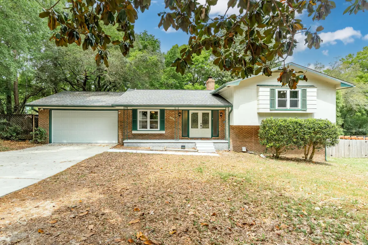 2401 Roberts Drive, Niceville, FL 32578 - #1