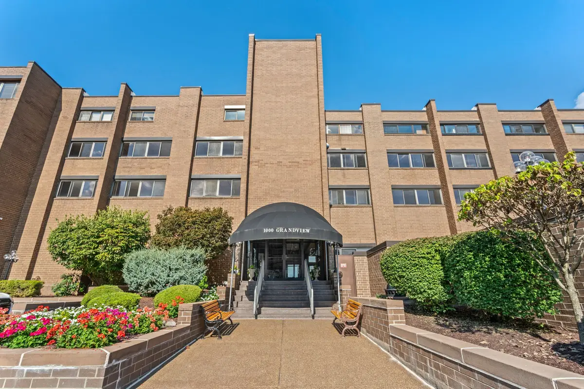 1000 Grandview Ave #405, Pittsburgh, PA 15211 - #1