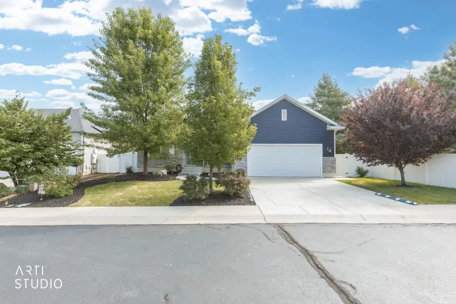 740 N Champion Ln, Kaysville, UT 84037 - #3