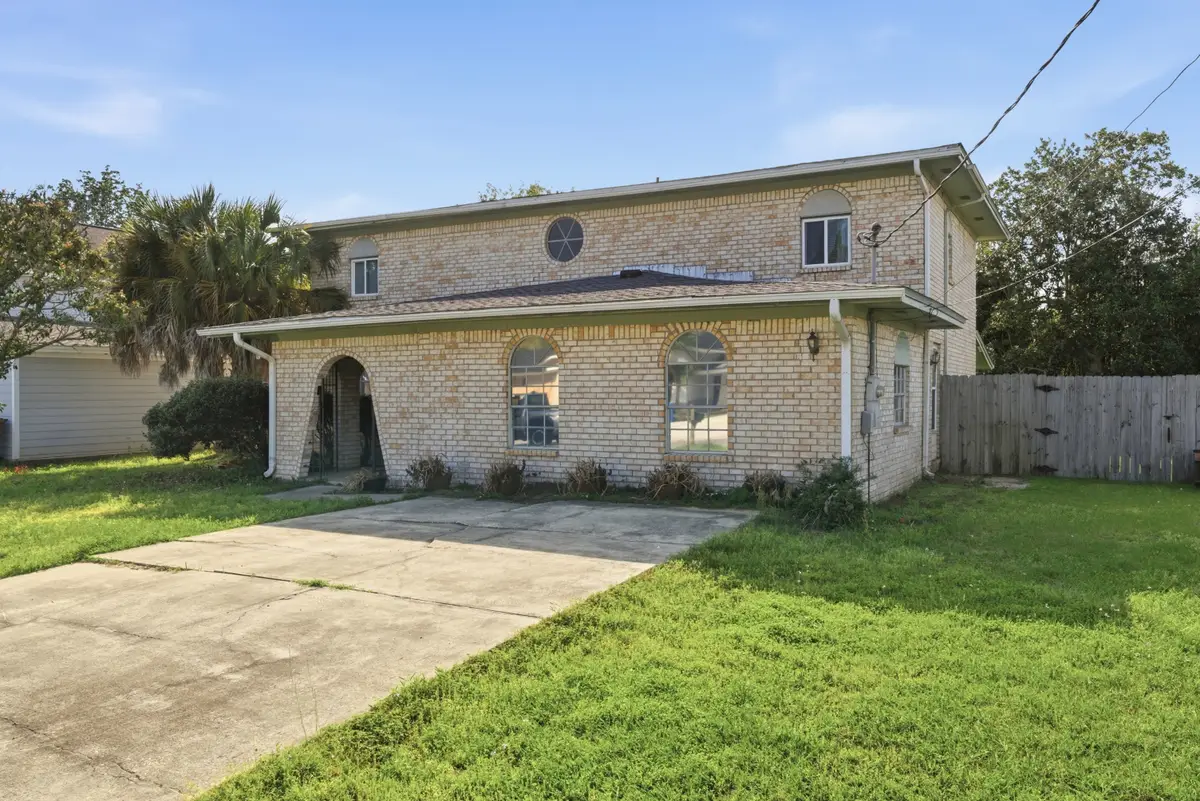 1253 Redwood Ln, Gulf Breeze, FL 32563 - #1