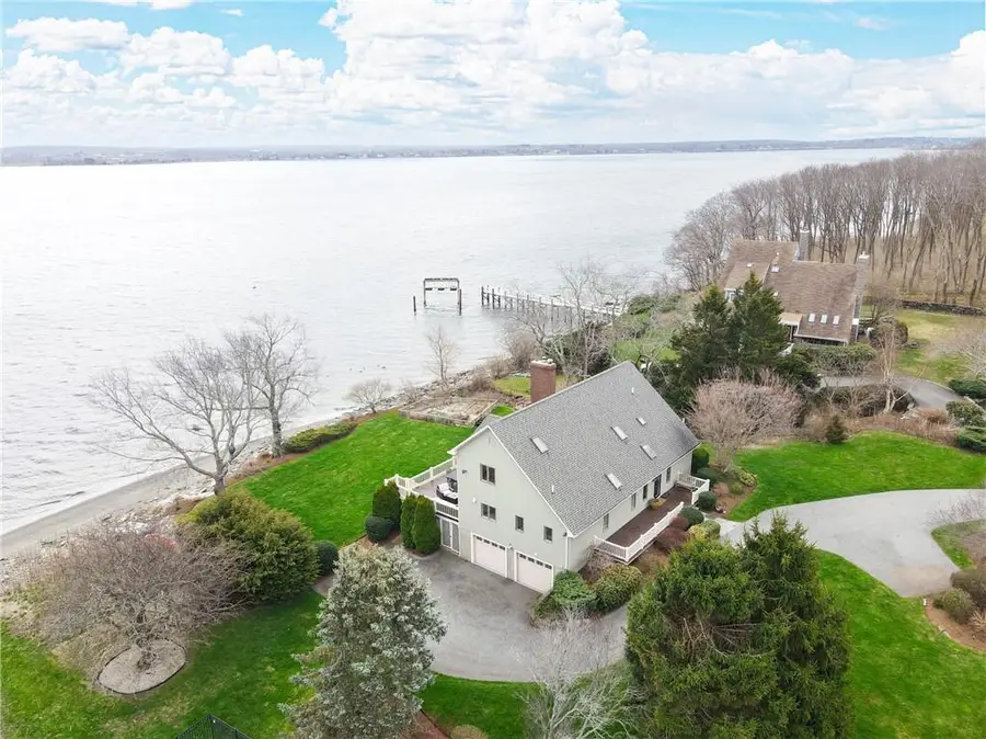 54 Oliver Hazard Perry Rd, Portsmouth, RI 02871 - #3