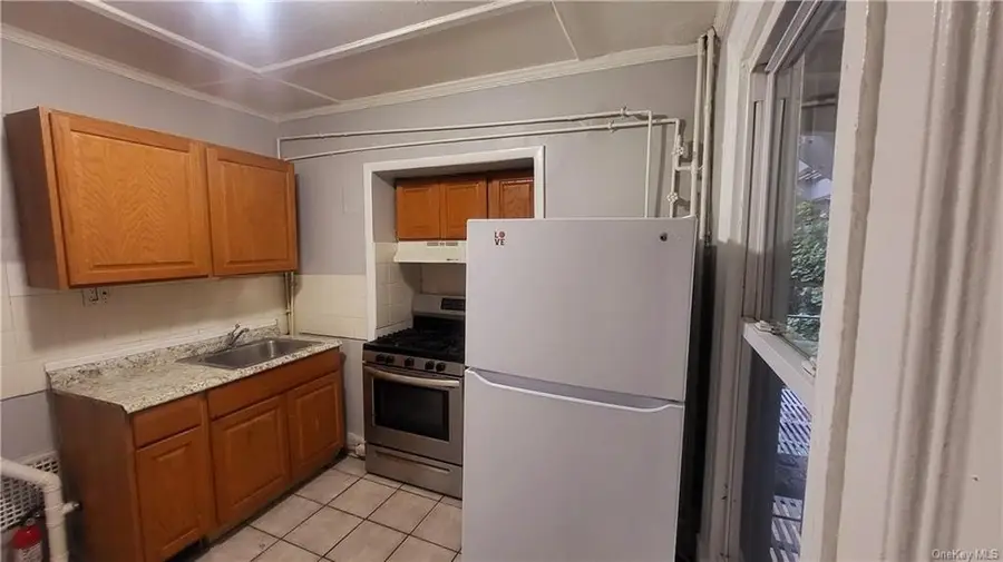 60 Noxon St Apt 2, Poughkeepsie, NY 12601 - #3