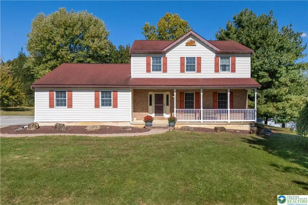 17 Mellon School Ln, Fleetwood, PA 19522 - Image #1