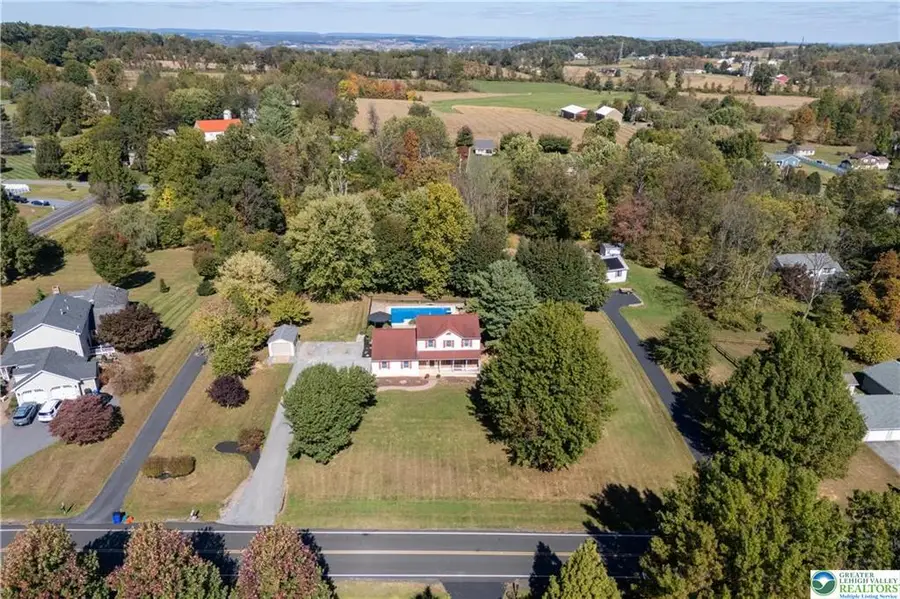 17 Mellon School Ln, Fleetwood, PA 19522 - Image #3