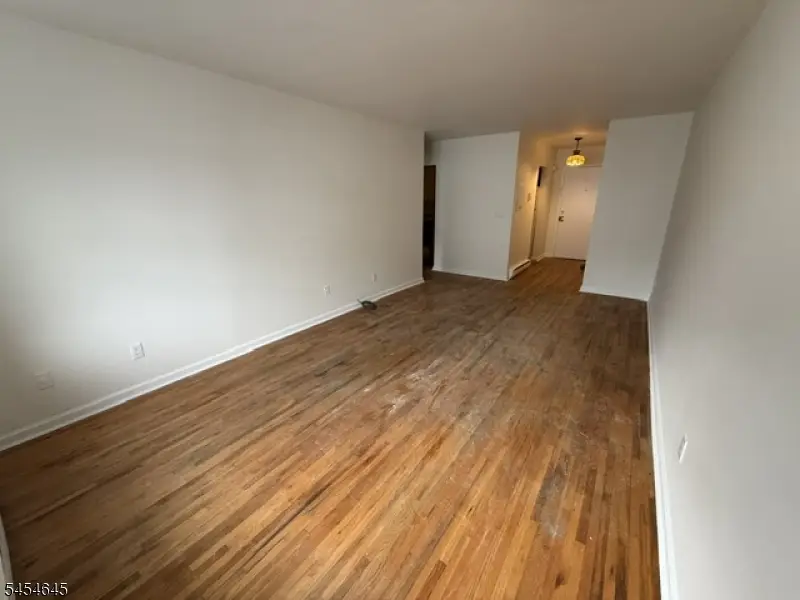 118 Main St , 2, Butler, NJ 07405-1049 - #3