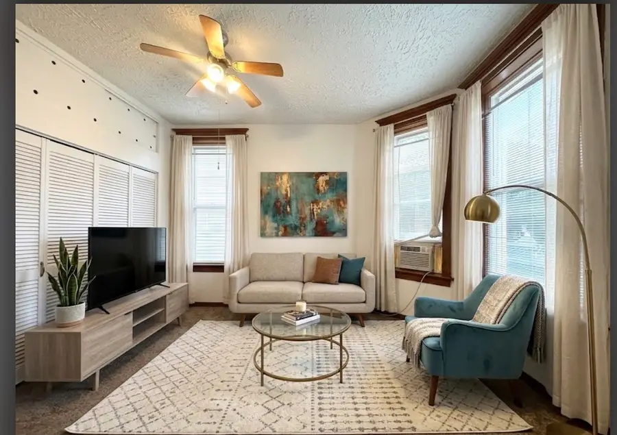 4543 N Keystone Avenue , 3, Chicago, IL 60630 - #2