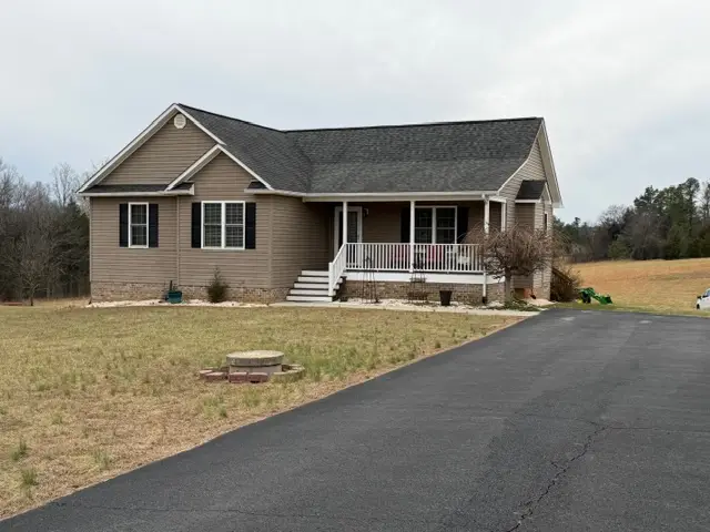 216 Avery Lane, Appomattox, VA 24522 - Image #1