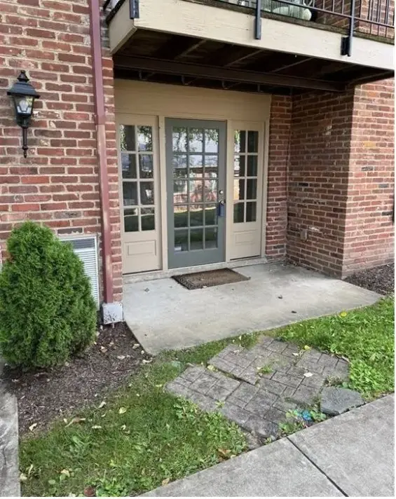 1000 Chatham Park Dr , J #null, Pittsburgh, PA 15216 - Image #2