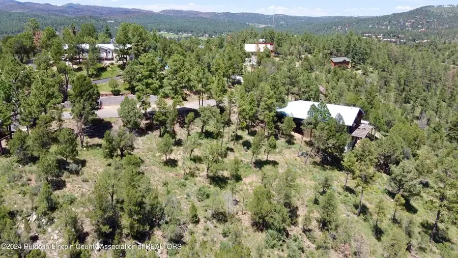 732 Center Street, Ruidoso, NM 88345 - Image #2