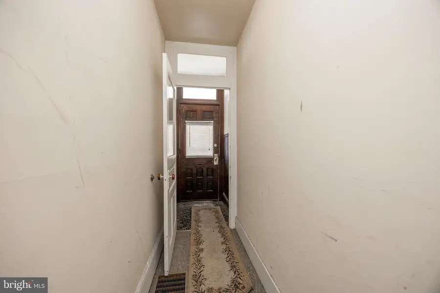 316 Lincoln Ave #1, Phoenixville, PA 19460 - #3