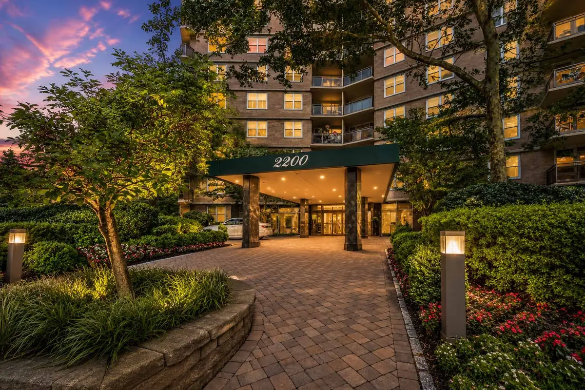 2200 N Central Road 14W, Fort Lee, NJ 07024 - #1