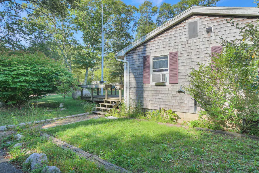 22 Oklahoma Ave, Tisbury, MA 02568 - #3
