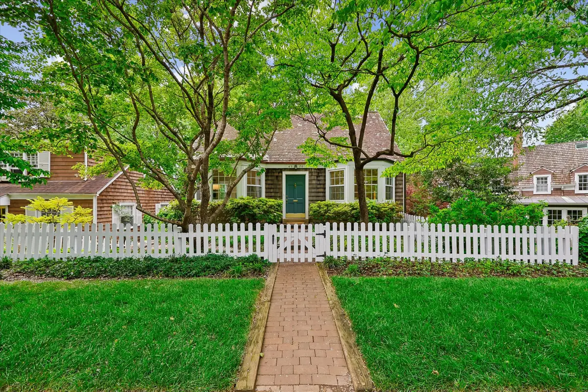 4926 Nw Albemarle St Nw, Washington, DC 20016 - #1