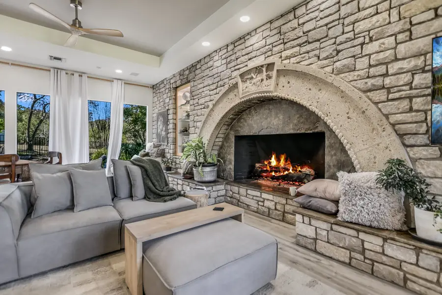 101 Bedford Dr, Spicewood, TX 78669 - #3