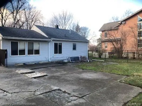 2118 Milverton Drive, Troy, MI 48083
