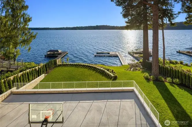 6333 77th Avenue Se, Mercer Island, WA 98040 - #3