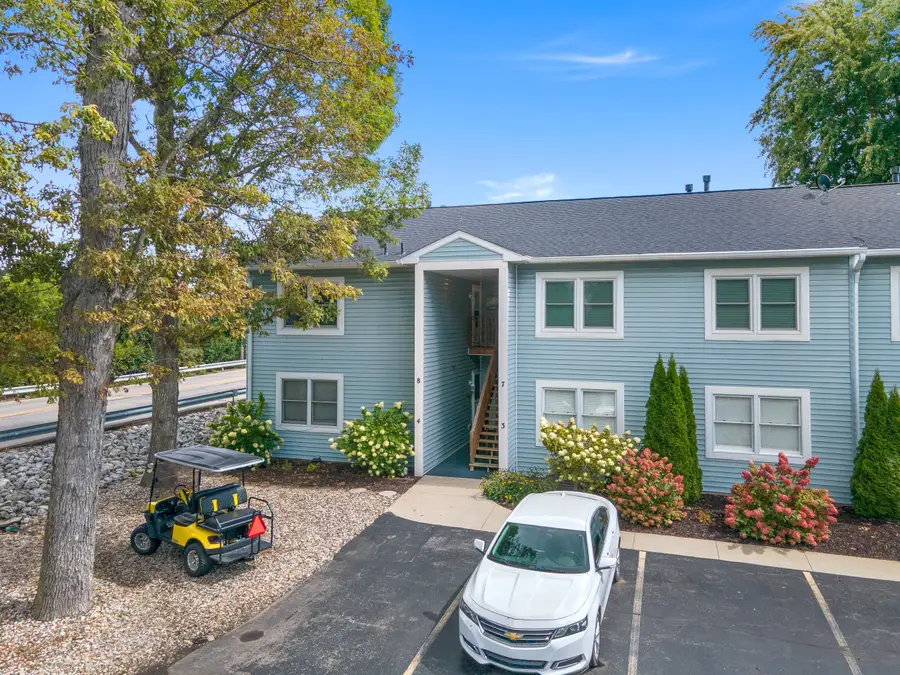 700 S Lakeside Drive #6, Syracuse, IN 46567 - #2