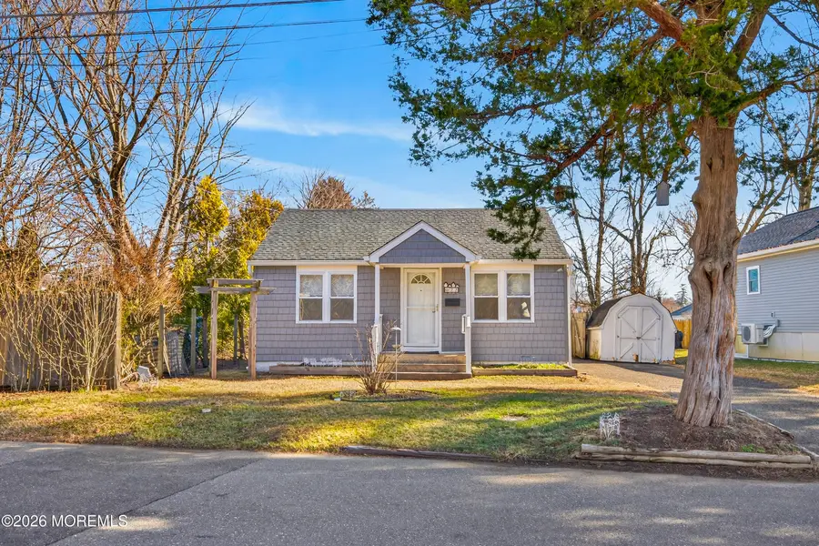 22 Twin Dr, New Egypt, NJ 08533 - #3