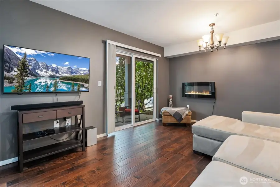 5589 Lakemont Boulevard Se #1702, Bellevue, WA 98006 - Image #2