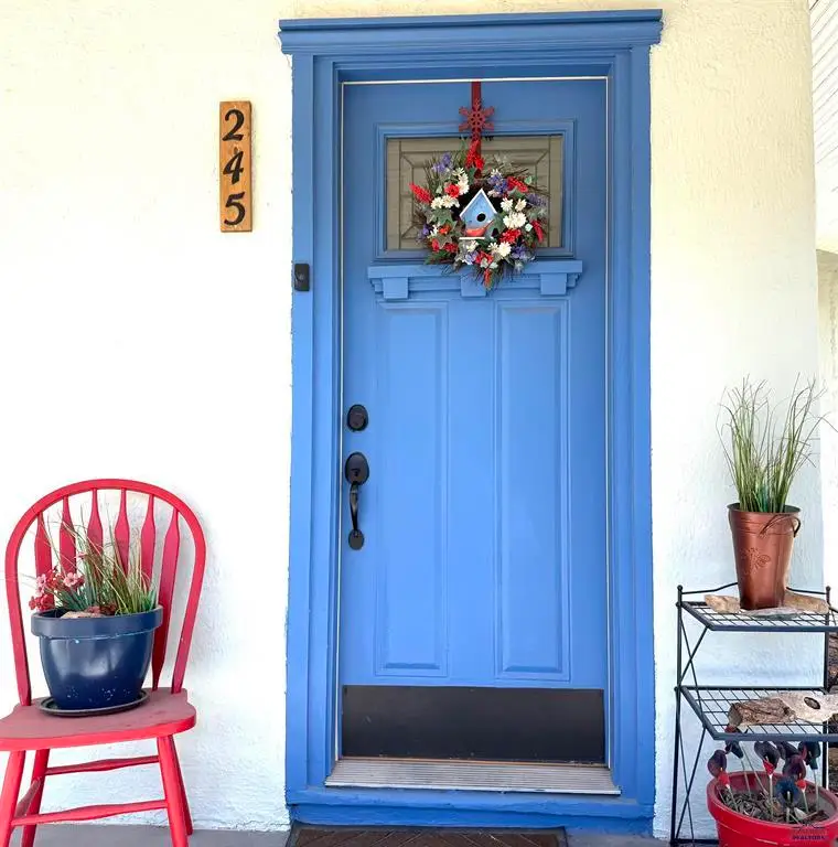 245 N 6th St, Hot Springs, SD 57747-7500 - #2